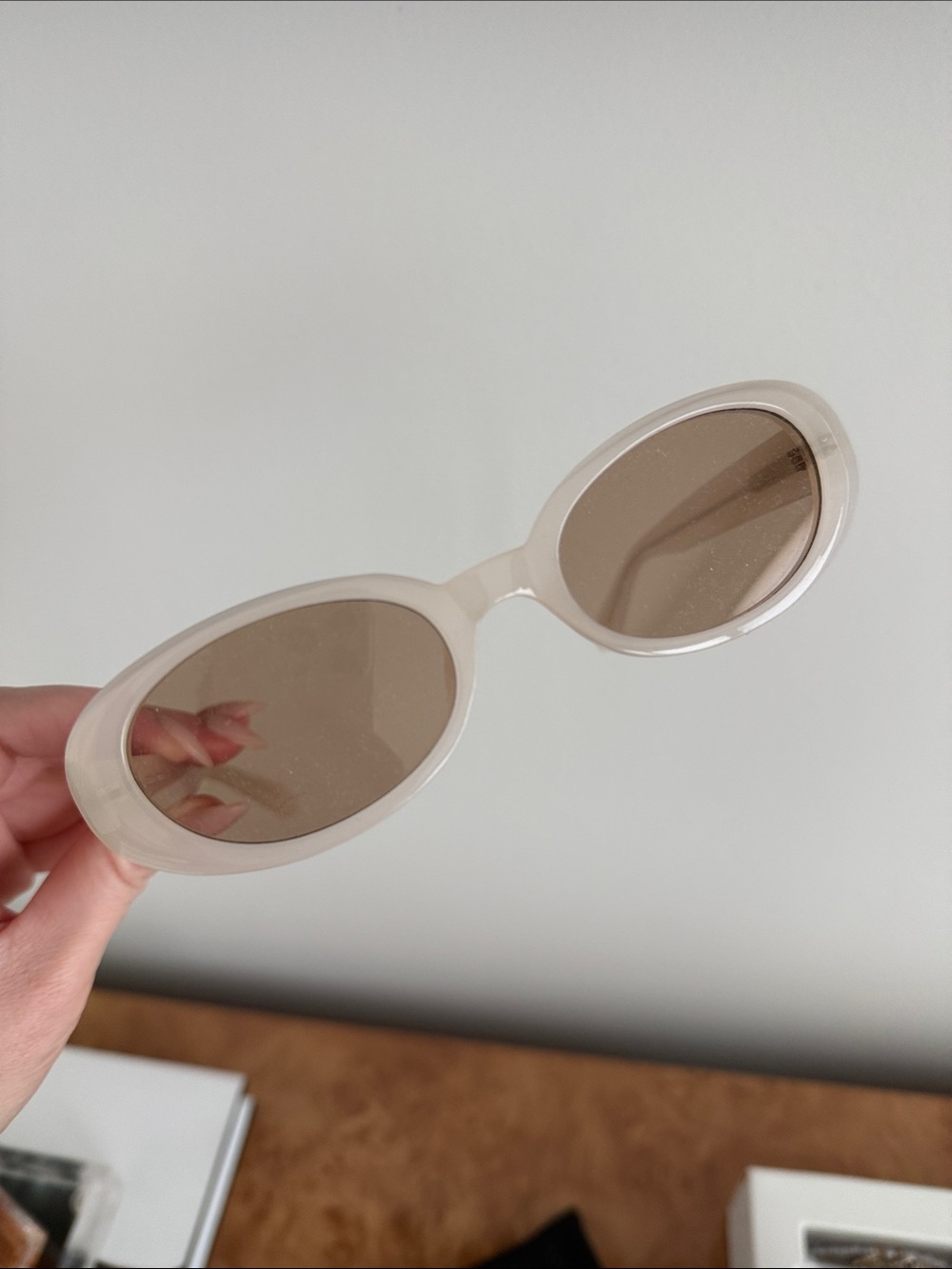 Quay Oval Women's Sunglasses in Cream